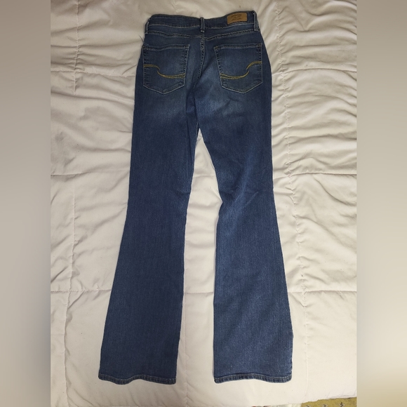 Mid-Rise Signature Levi Stratuss & Co Dark Wash Bootcut Jeans - Picture 5 of 5